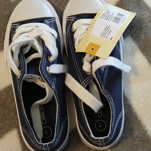 Canvas sneakers - Picture 2 of 3